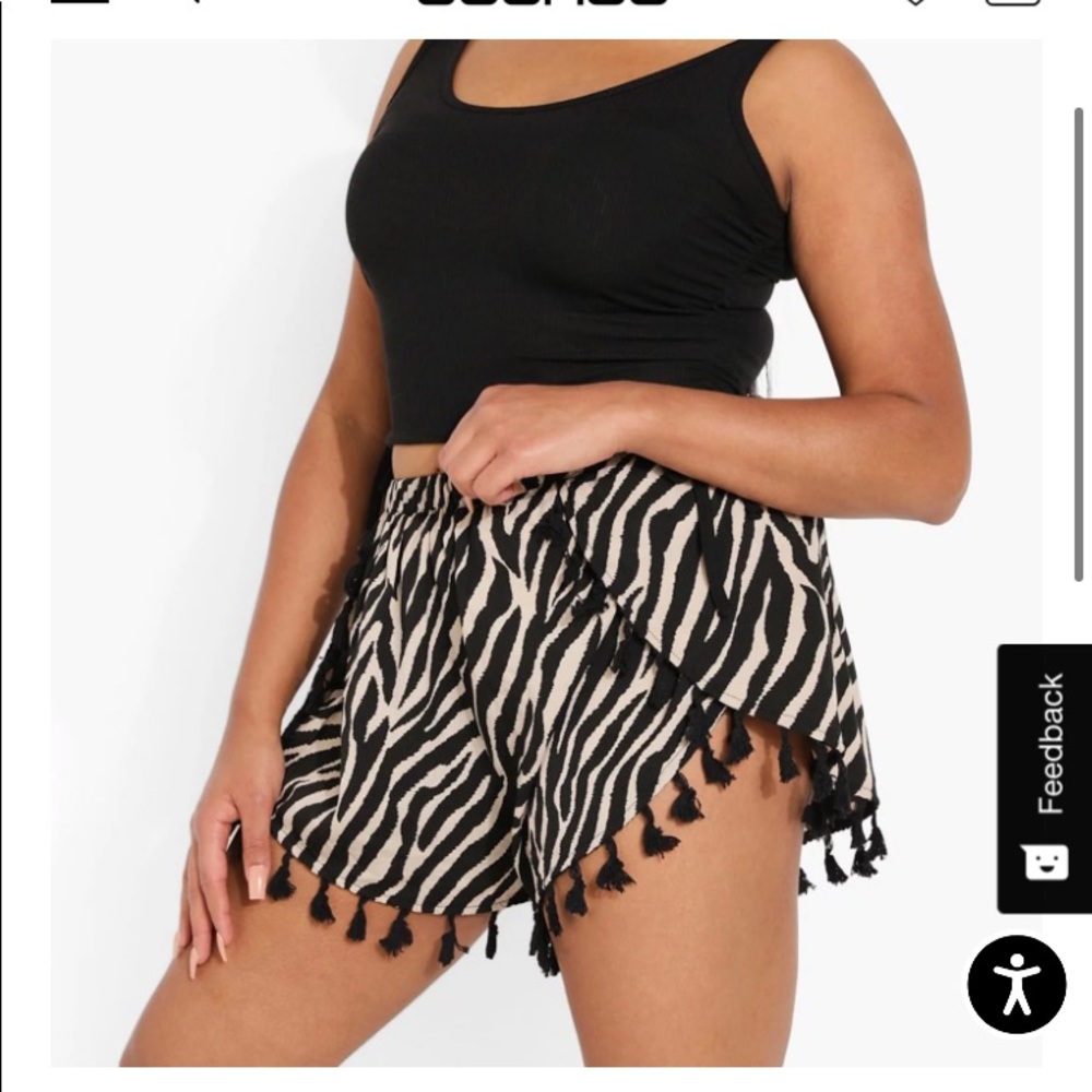 Plus size zebra print shorts - Picture 3 of 3